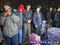 Врачи потребовали выдворить с Урала 114 мигрантов из-за ВИЧ, лепры, туберкулеза и ИППП