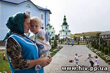 ВИЧ-инфицированные россияне: Почему рожать нам можно, а усыновлять - нет?